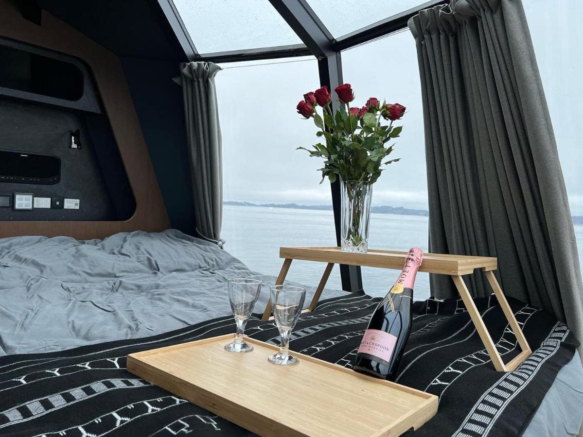 Aurora Hut By Inuktravel Hotel Nuuk Bagian luar foto