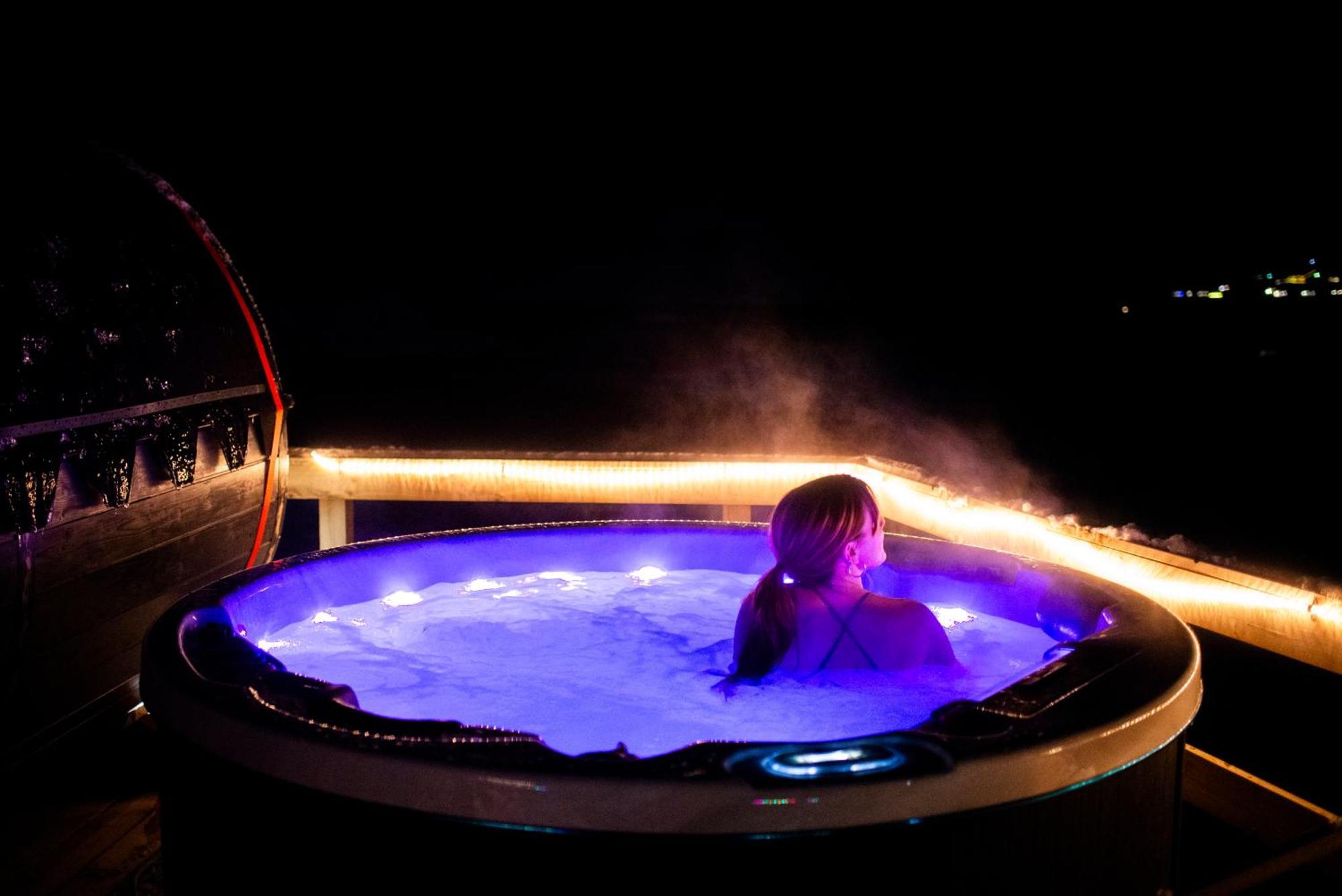 Aurora Hut By Inuktravel Hotel Nuuk Bagian luar foto