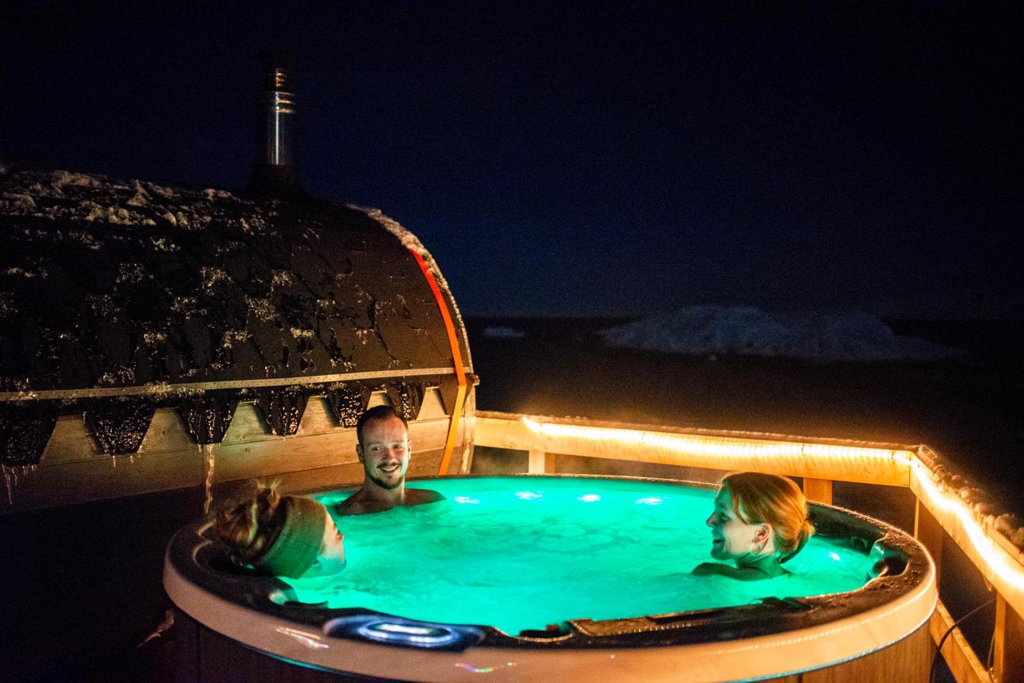 Aurora Hut By Inuktravel Hotel Nuuk Bagian luar foto